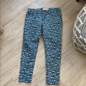 Great condition adventura pants